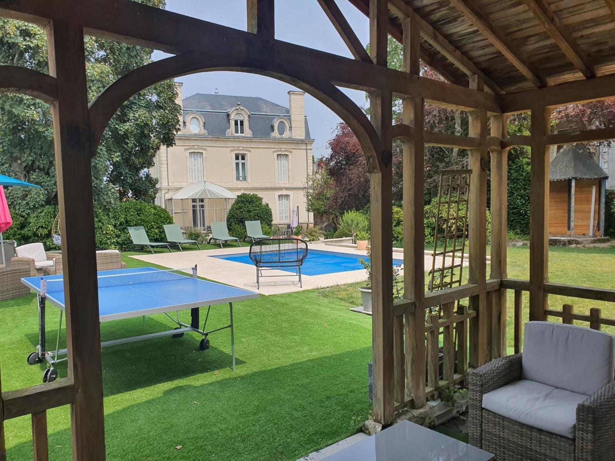 Les 5 Escales Bed and Breakfast Parthenay Buitenkant foto